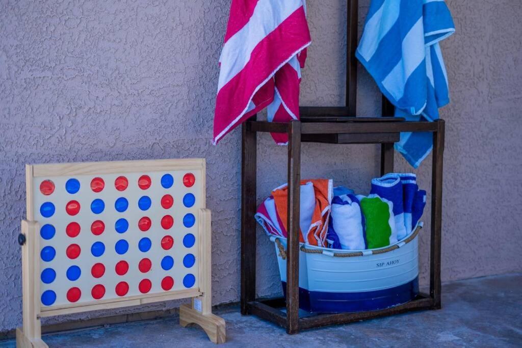 Fab Phx Getaway W/ Pool & Fire Pit Villa Phoenix Kültér fotó